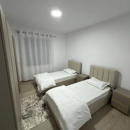 Nee Grand Bazzar Appartamento Tirana
